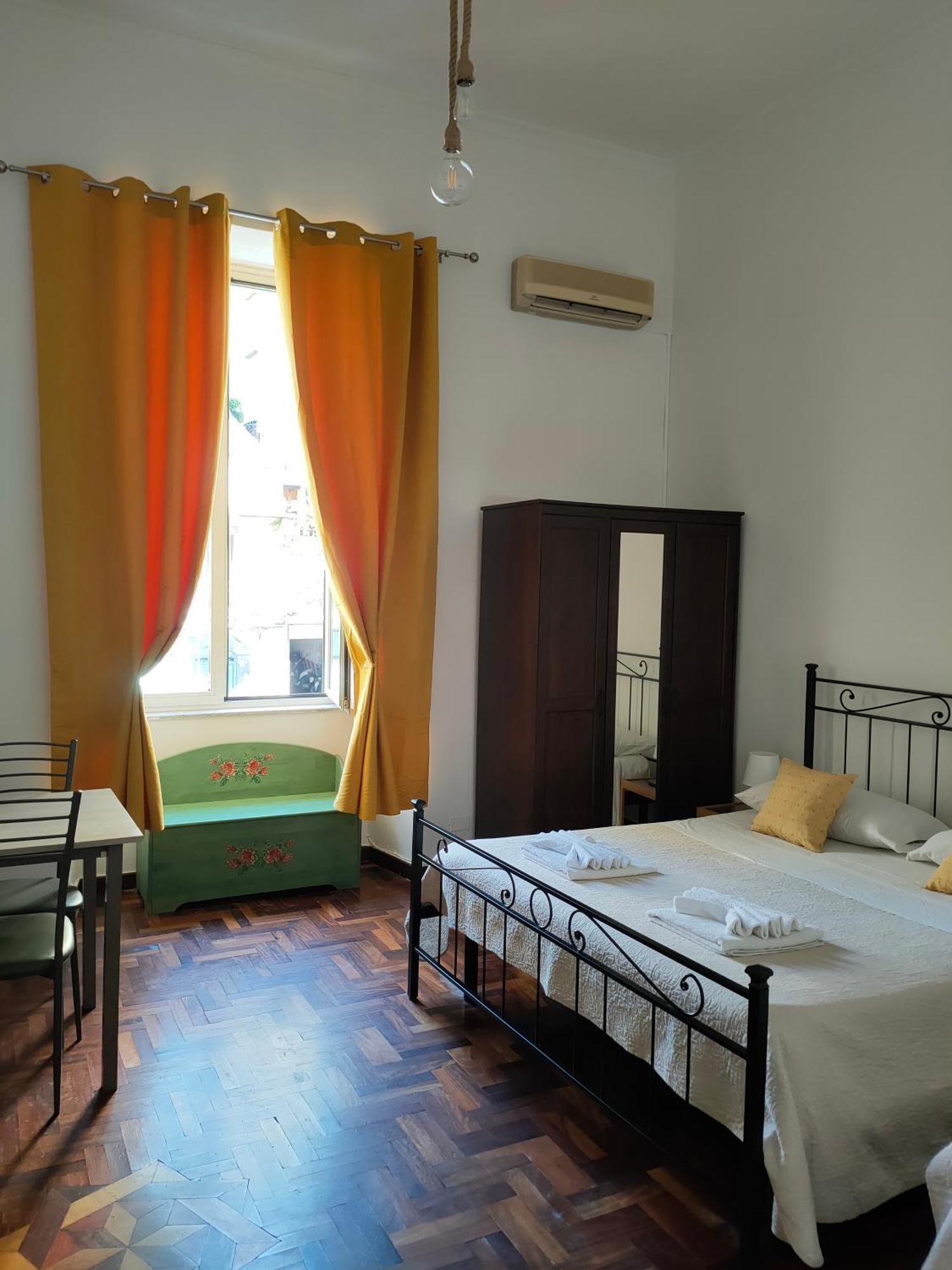 Napoli Centro Casa Annina Close To Toledo St Exteriör bild